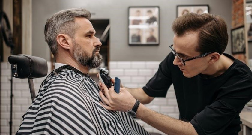 beard trimming guide tool